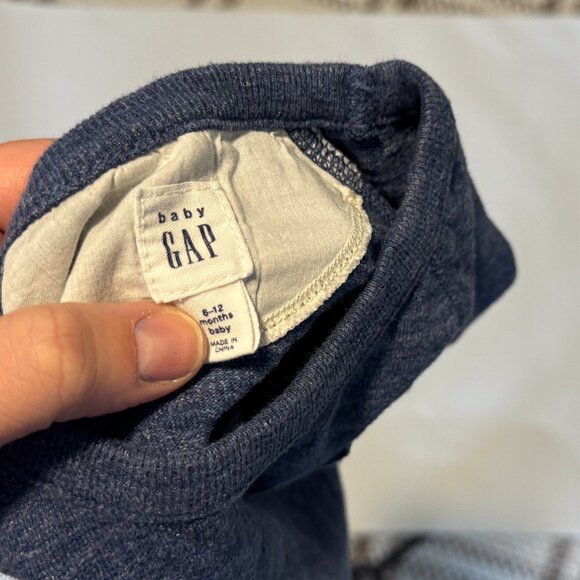 Boys Baby GAP sweater size 6-12 months - Picture 3 of 4